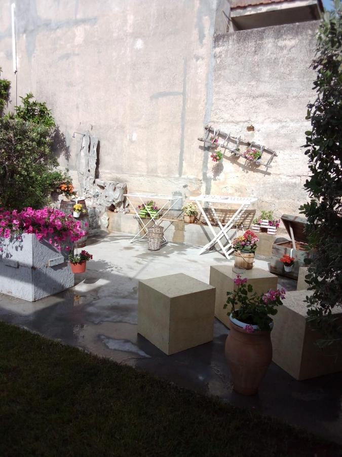 Bed and Breakfast La Casa Dei Nonni Custonaci Exterior foto